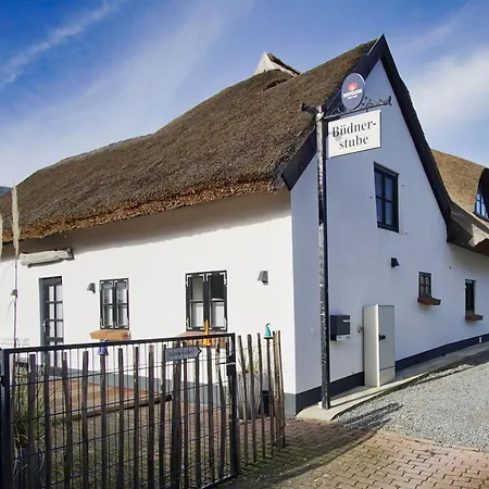 Apartamento Nah Am Meer, Ruhige Lage, Gratis Nutzung Vom Ahoi Erlebnisbad Und Sauna In Sellin - Haus Büdnerstube 1 Middelhagen