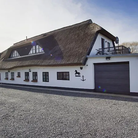 Nah Am Meer, Ruhige Lage, Gratis Nutzung Vom Ahoi Erlebnisbad Und Sauna In Sellin - Haus Büdnerstube 1