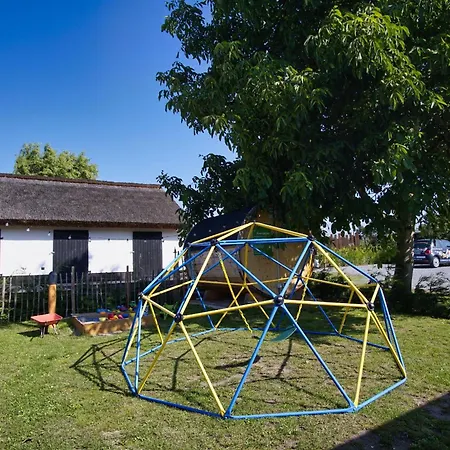 Apartamento Nah Am Meer, Ruhige Lage, Gratis Nutzung Vom Ahoi Erlebnisbad Und Sauna In Sellin - Haus Büdnerstube 1