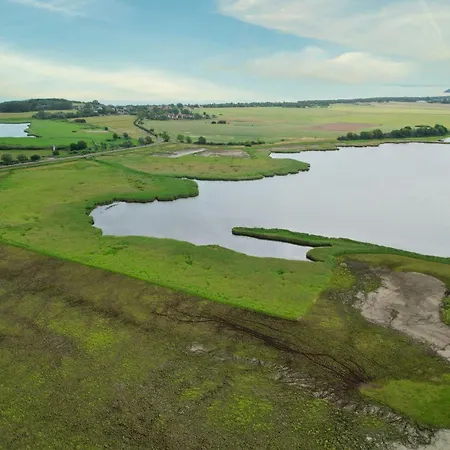 Nah Am Meer, Ruhige Lage, Gratis Nutzung Vom Ahoi Erlebnisbad Und Sauna In Sellin - Haus Büdnerstube 1 Apartamento Middelhagen