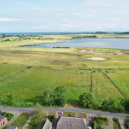 Apartamento Nah Am Meer, Ruhige Lage, Gratis Nutzung Vom Ahoi Erlebnisbad Und Sauna In Sellin - Haus Büdnerstube 1 *