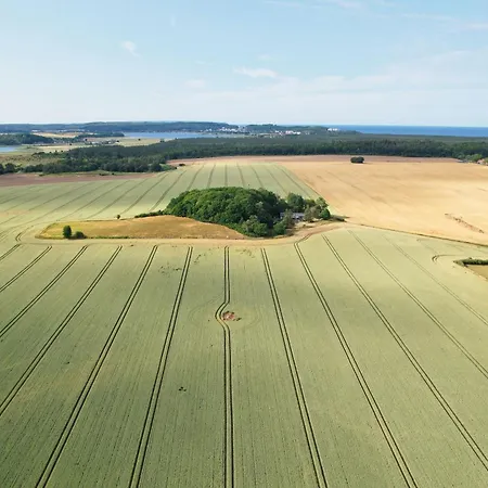 Nah Am Meer, Ruhige Lage, Gratis Nutzung Vom Ahoi Erlebnisbad Und Sauna In Sellin - Haus Büdnerstube 1 Middelhagen